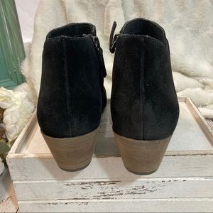 caslon booties